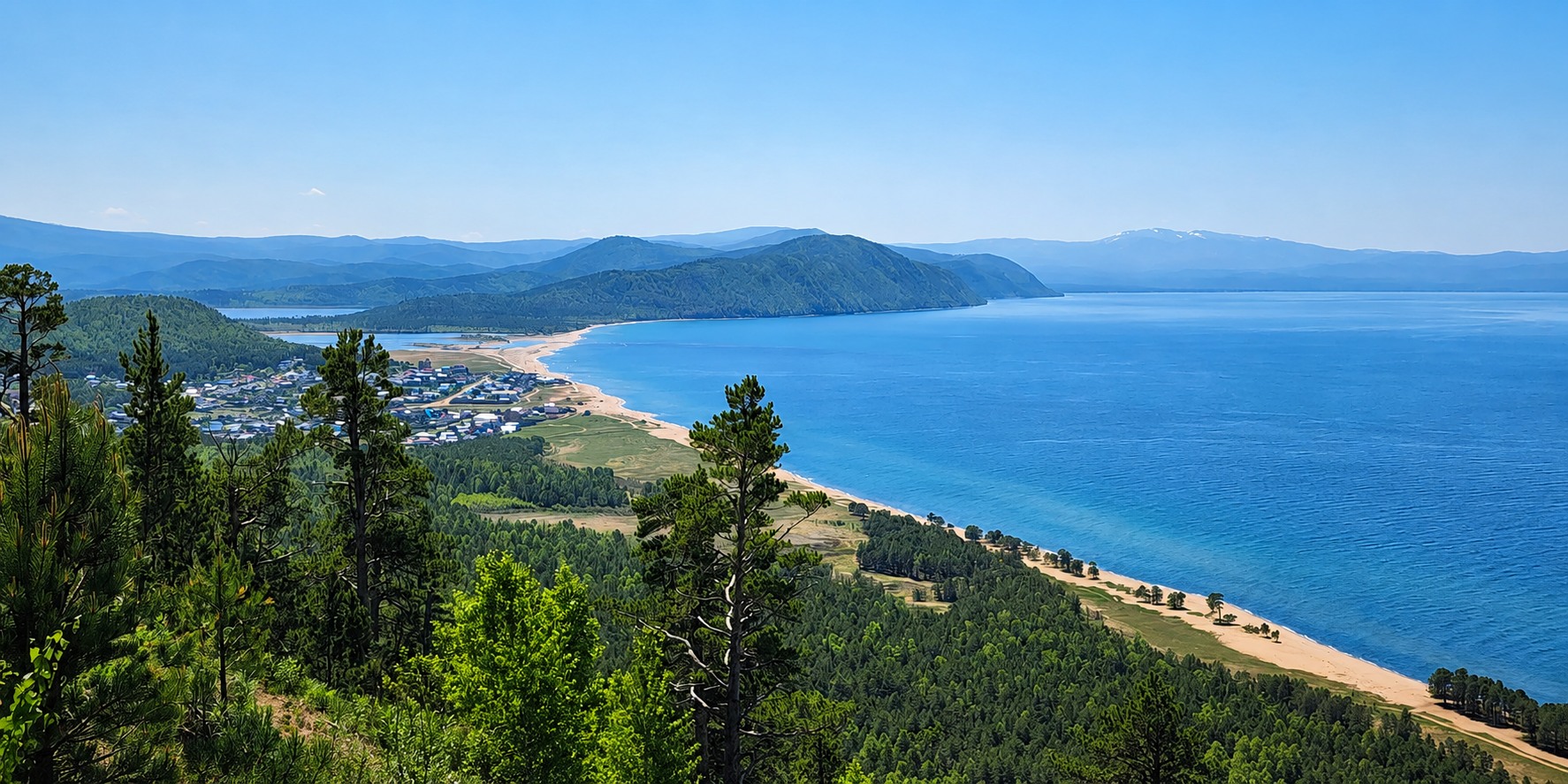 Панорама Гремячинска и Байкала